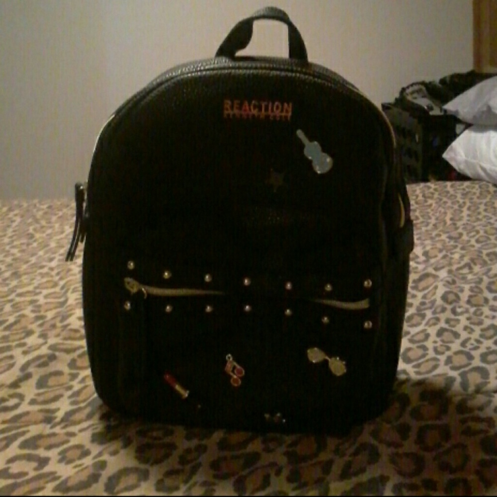 Kenneth Cole REACTION book bag